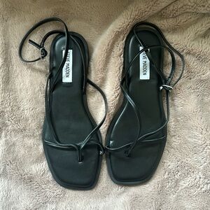 Black staple Steve Madden sandals